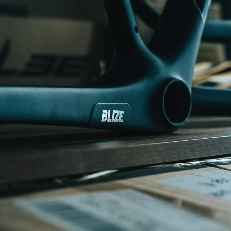 ELILEE Blize 01 XXE High Modulus Carbon Race frame